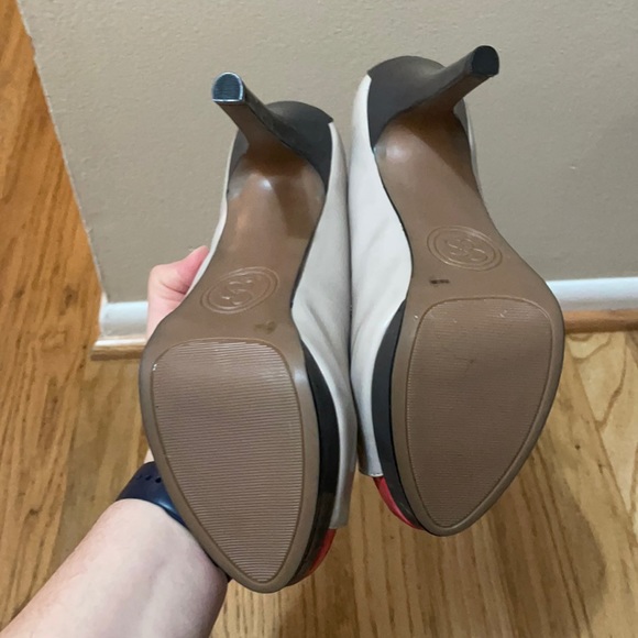 Tan Peep Toe Pumps by Jessica Simpson - Never Worn - Picture 5 of 5